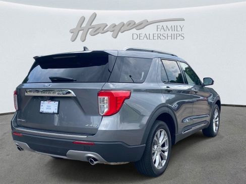 Used 2023 Ford Explorer Limited w/ Equipment Group 301A AWD/4WD image 3