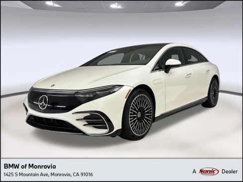 Used 2022 Mercedes-Benz EQS 580 4MATIC Sedan image 1