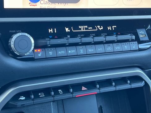 Used 2026 Toyota Sequoia Platinum image 23