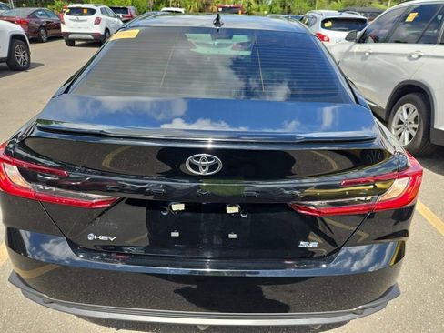 Used 2025 Toyota Camry LE FWD image 10