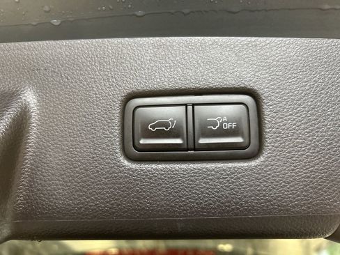 Certified 2024 Kia Carnival EX image 14