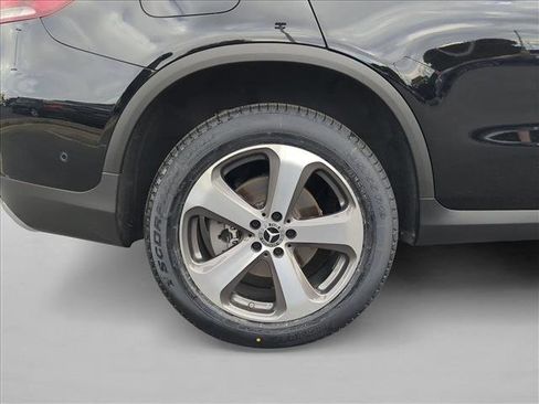 Used 2022 Mercedes-Benz GLC 300 4MATIC Coupe image 24