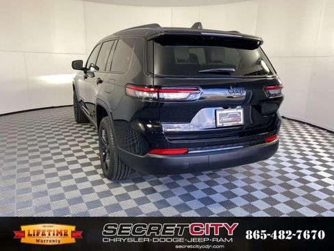 New 2025 Jeep Grand Cherokee L Limited w/ Trailer Tow Package image 5