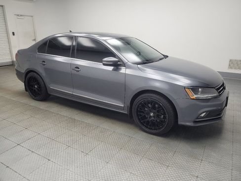 Used 2017 Volkswagen Jetta SEL FWD image 11