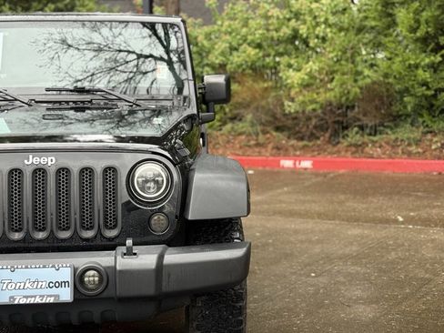 Used 2016 Jeep Wrangler Unlimited Sport w/ Connectivity Group image 3