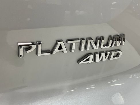 Used 2025 Nissan Pathfinder Platinum w/ Cargo Package AWD/4WD image 10