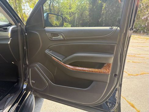 Used 2017 Chevrolet Tahoe Premier image 25
