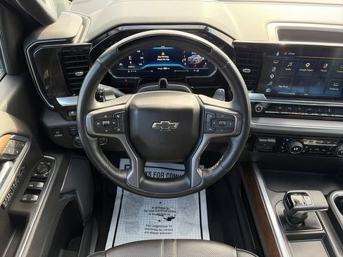 Used 2025 Chevrolet Silverado 1500 High Country w/ High Country Premium Package AWD/4WD image 12
