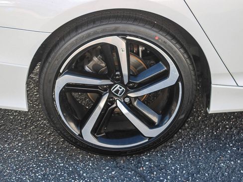 Used 2022 Honda Accord Sport image 12