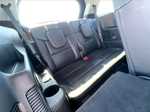 Used 2023 Ford Explorer XLT w/ Equipment Group 202A image 28