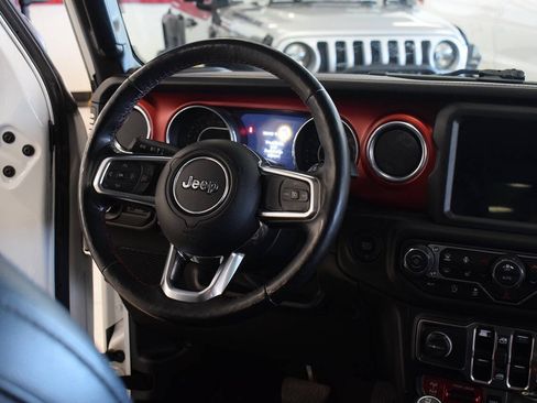 Used 2018 Jeep Wrangler Unlimited Rubicon AWD/4WD image 19