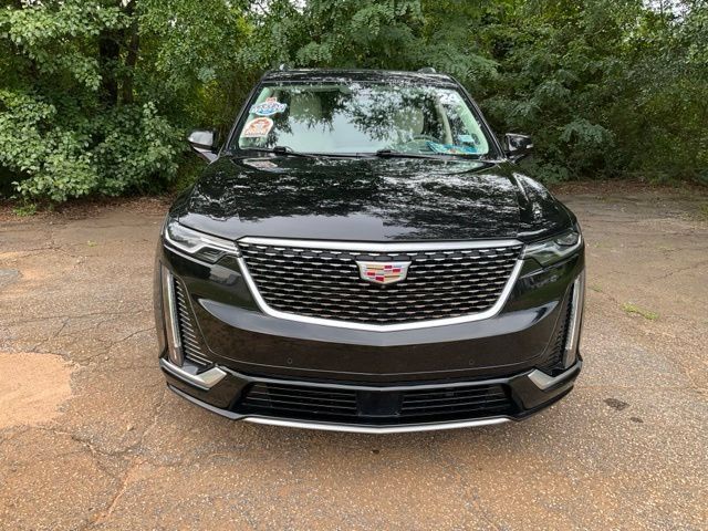 Used 2024 Cadillac XT6 Premium Luxury w/ Technology Package FWD image 2