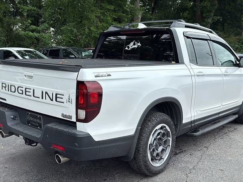 Used 2024 Honda Ridgeline Black Edition image 3
