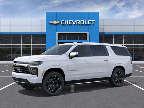 New 2026 Chevrolet Suburban Premier AWD/4WD image 2