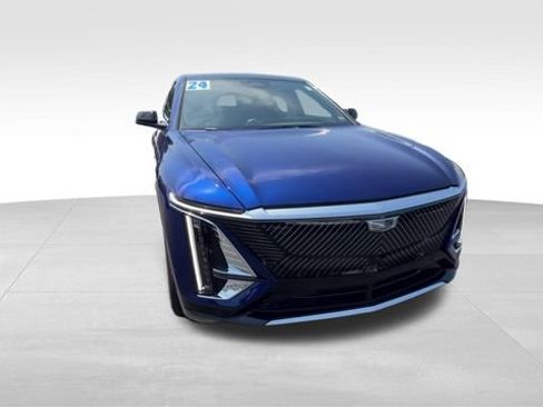 Certified 2024 Cadillac Lyriq Luxury w/ LPO, Floor Liner Package AWD/4WD image 9