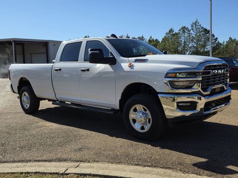 New 2026 RAM 2500 Tradesman image 2