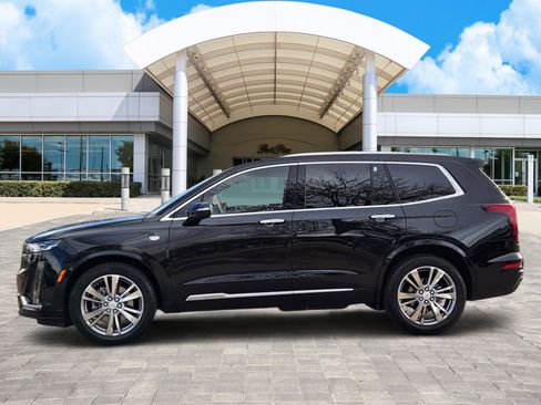 Used 2023 Cadillac XT6 Premium Luxury w/ Technology Package image 3