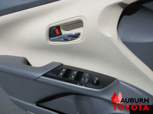 Used 2016 Toyota Prius Two image 30