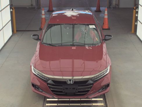 Used 2022 Honda Accord Sport image 2