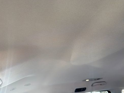 Used 2023 Chrysler Pacifica Touring-L w/ Uconnect Theater Family Group image 24