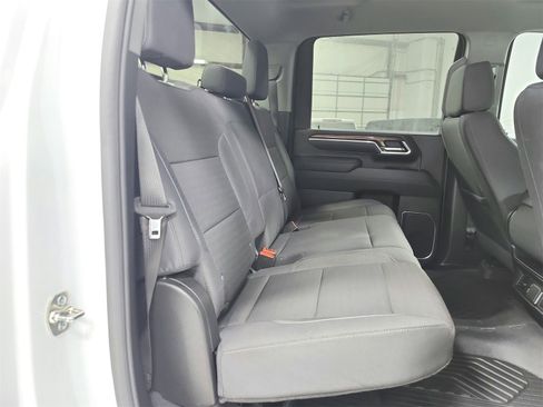 Used 2025 Chevrolet Silverado 2500 LT image 38