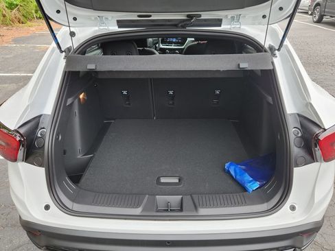 New 2026 Chevrolet Trax RS w/ Sunroof Package FWD image 6