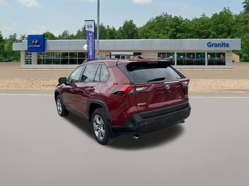 Used 2022 Toyota RAV4 XLE w/ Convenience Package image 8
