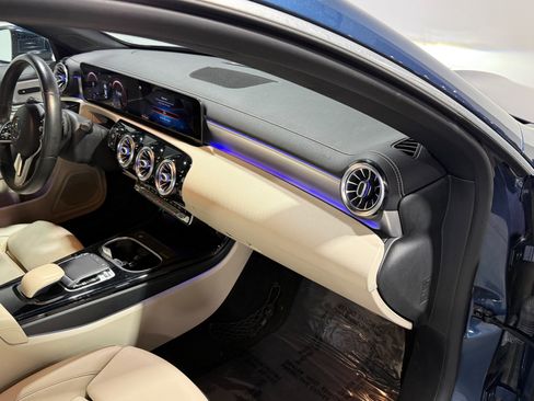 Used 2020 Mercedes-Benz CLA 250 image 36