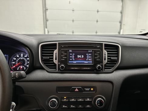 Used 2019 Kia Sportage LX AWD/4WD image 25