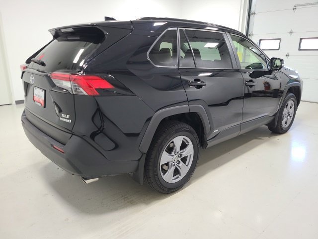 Used 2022 Toyota RAV4 XLE w/ Convenience Package AWD/4WD image 6