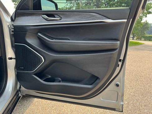 Used 2021 Jeep Grand Cherokee L Limited w/ Luxury Tech Group II image 31