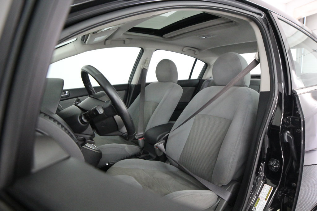 Used 2012 Nissan Sentra 2.0 SR w/ Special Edition Pkg FWD image 45