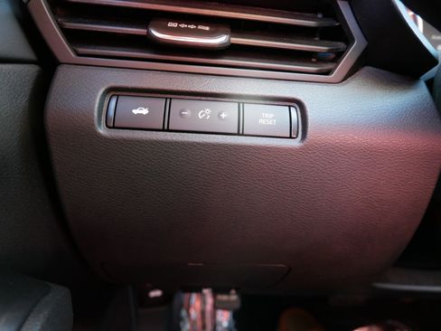 Used 2024 Nissan Altima 2.5 SV image 31