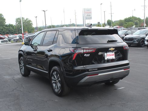 New 2027 Chevrolet Equinox LT FWD image 5