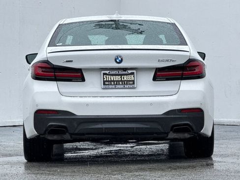 Used 2023 BMW 530e xDrive w/ Premium Package image 4