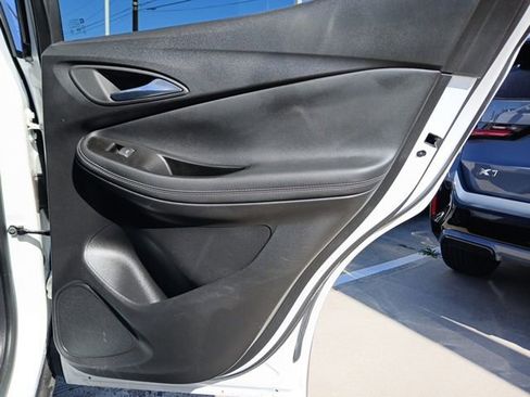 Used 2022 Buick Encore GX Select image 12