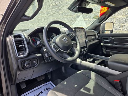 Used 2024 RAM 2500 Big Horn w/ Safety Group AWD/4WD image 16