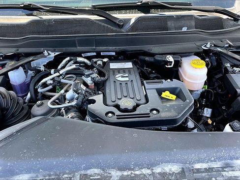 New 2026 RAM 3500 Laramie AWD/4WD image 31