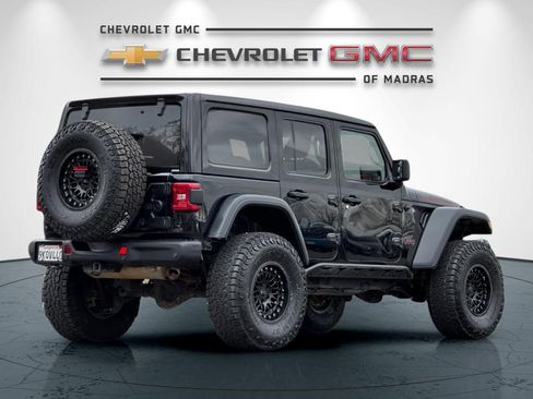 Used 2019 Jeep Wrangler Unlimited Rubicon w/ Steel Bumper Group image 3