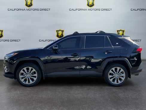 Used 2023 Toyota RAV4 XLE Premium FWD image 8