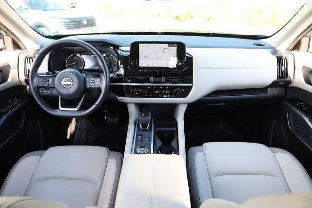 Certified 2025 Nissan Pathfinder SL AWD/4WD image 26