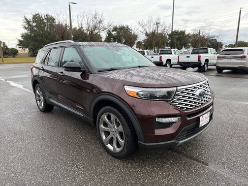 Used 2020 Ford Explorer Platinum w/ Premium Technology Package image 7