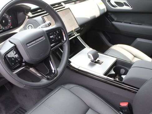 Used 2026 Land Rover Range Rover Velar S image 11