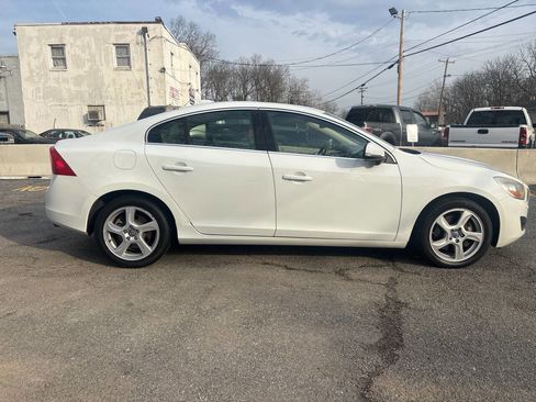 Used 2012 Volvo S60 T5 image 9