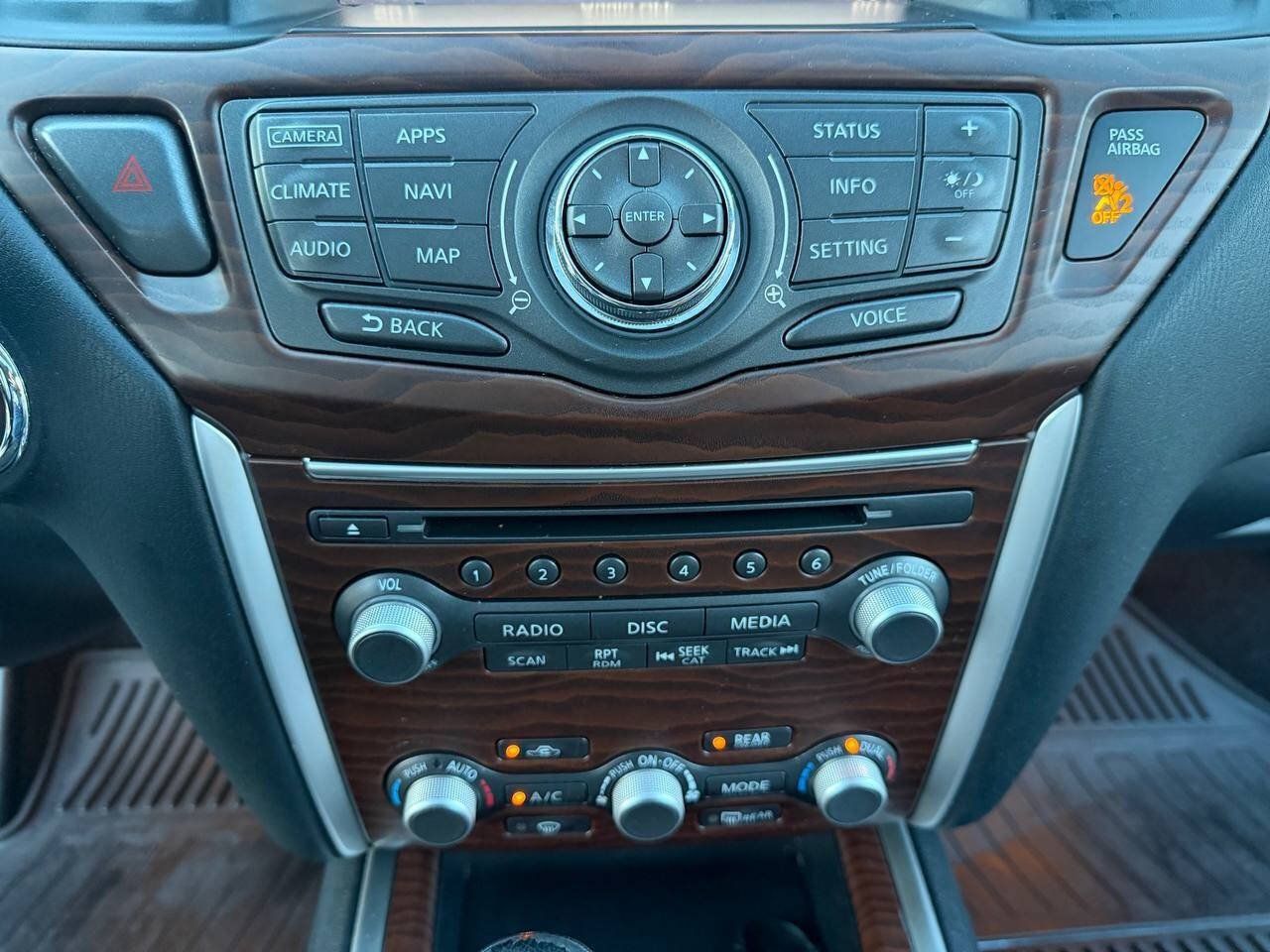 Used 2017 Nissan Pathfinder SL FWD image 32