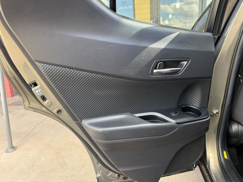 Used 2021 Toyota C-HR LE image 21