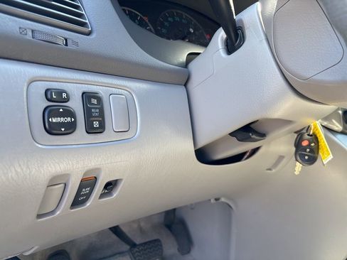 Used 2007 Toyota Sienna CE image 8