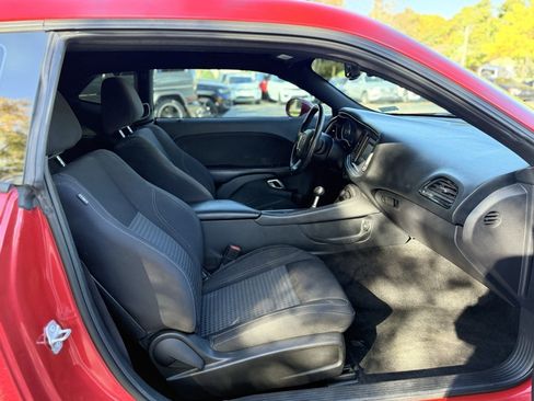 Used 2015 Dodge Challenger R/T w/ Quick Order Package 22B R/T image 27