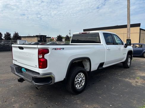 Used 2025 Chevrolet Silverado 2500 LT w/ Convenience Package AWD/4WD image 5
