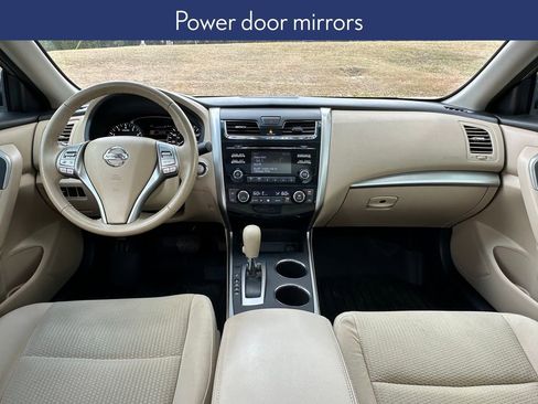 Used 2015 Nissan Altima 2.5 SV w/ Convenience Package image 12